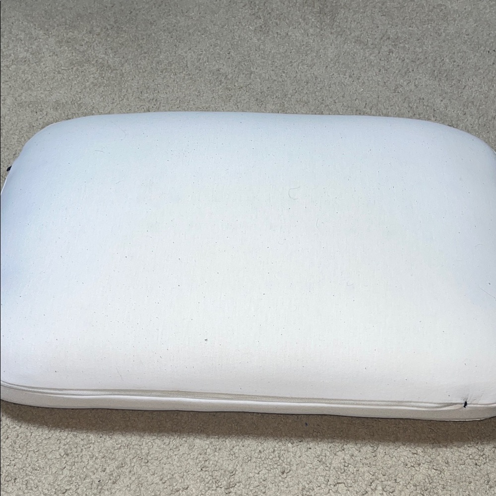 Premium White Pillow